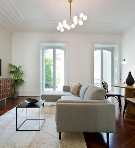 Boutique Rentals- The Clerigos W/ Patio Apartmán