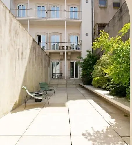 Boutique Rentals- The Clerigos W/ Patio *