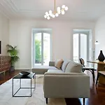 Boutique Rentals- The Clerigos W/ Patio Appartement