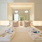 Boutique Rentals- The Clerigos W/ Patio Appartement Porto