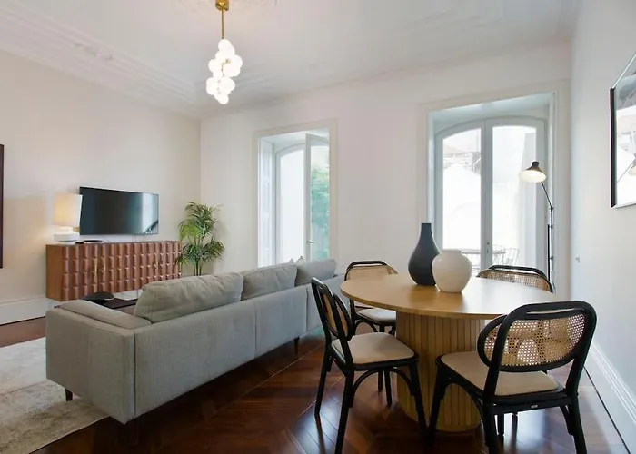 Boutique Rentals- The Clerigos W/ Patio Lägenhet