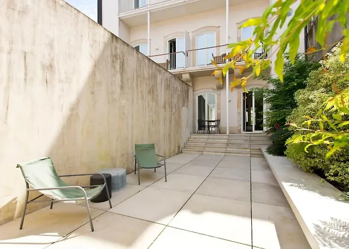 Boutique Rentals- The Clerigos W/ Patio Πόρτο