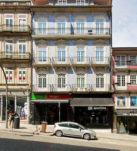 Boutique Rentals- The Clerigos W/ Patio * Oporto