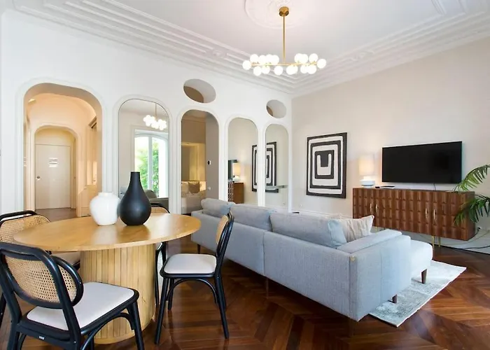 Boutique Rentals- The Clerigos W/ Patio Lägenhet Oporto