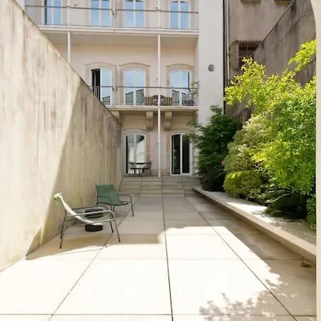 Boutique Rentals- The Clerigos W/ Patio *