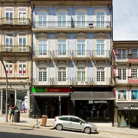 Boutique Rentals- The Clerigos W/ Patio * Порту