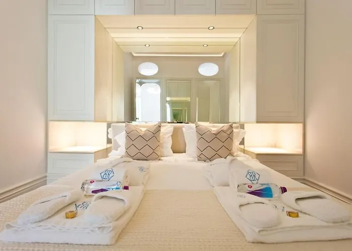 Boutique Rentals- The Clérigos W/ Patio Apartamento Oporto