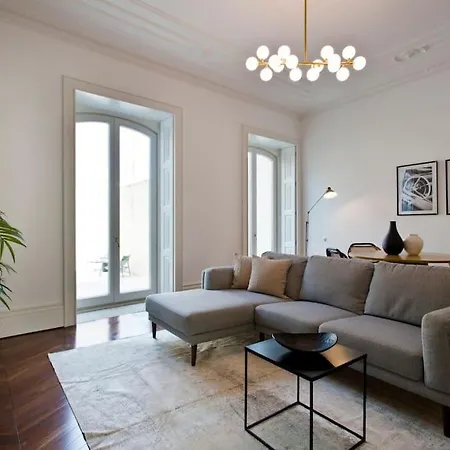 Boutique Rentals- The Clerigos W/ Patio Apartamento